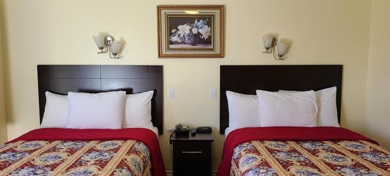 Fox Motor Inn Greater Napanee Zewnętrze zdjęcie