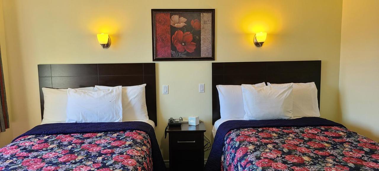 Fox Motor Inn Greater Napanee Zewnętrze zdjęcie