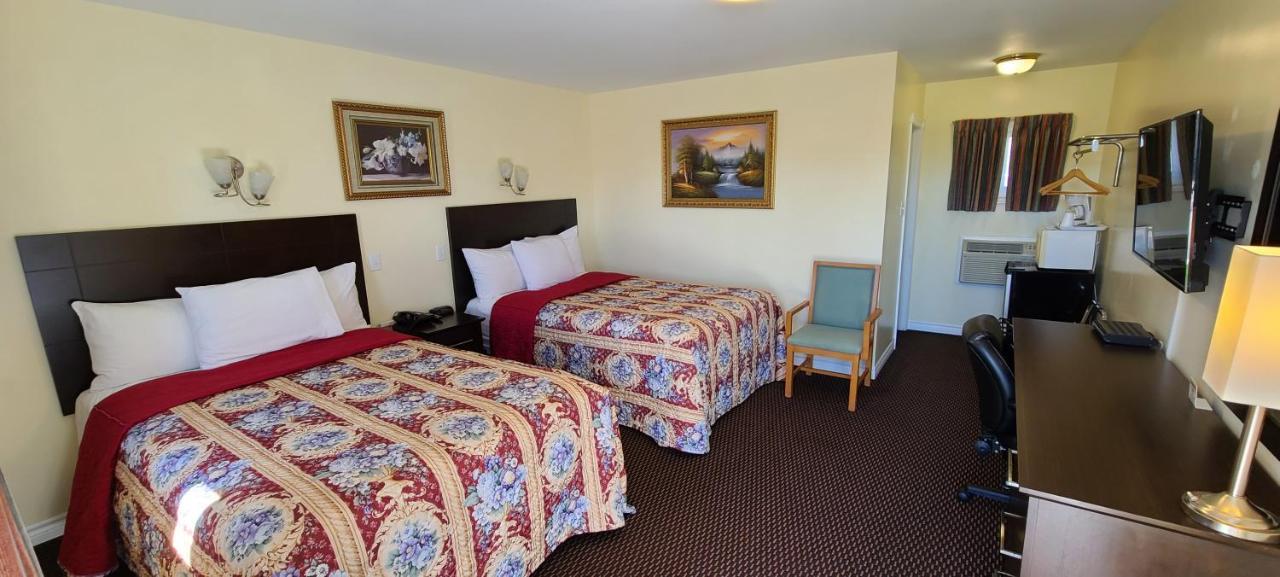 Fox Motor Inn Greater Napanee Zewnętrze zdjęcie