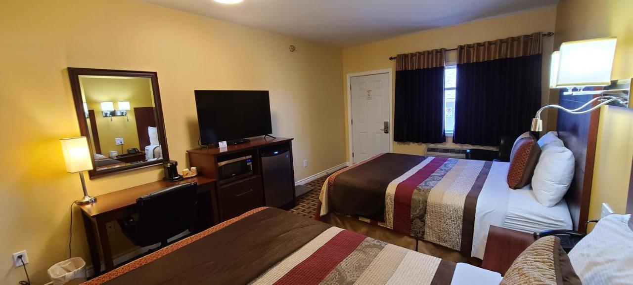 Fox Motor Inn Greater Napanee Zewnętrze zdjęcie