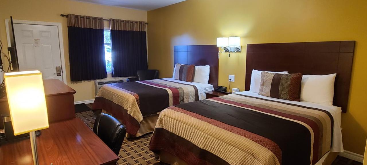 Fox Motor Inn Greater Napanee Zewnętrze zdjęcie