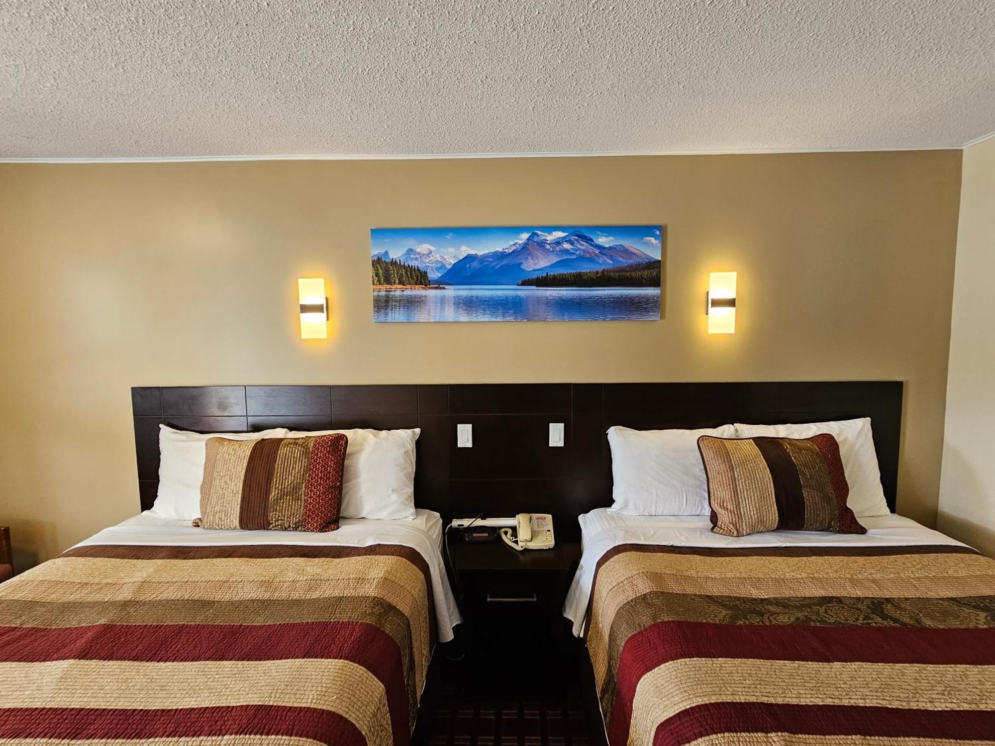 Fox Motor Inn Greater Napanee Zewnętrze zdjęcie