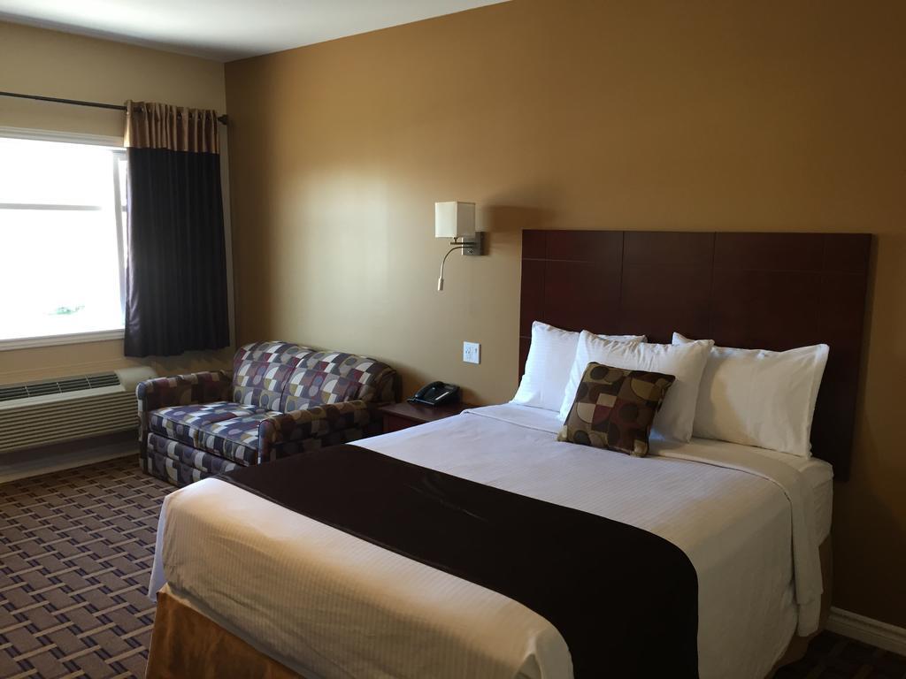 Fox Motor Inn Greater Napanee Zewnętrze zdjęcie