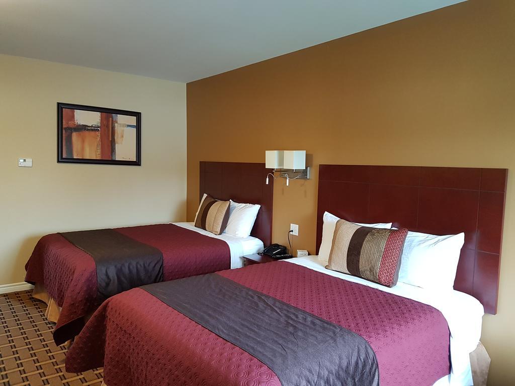 Fox Motor Inn Greater Napanee Zewnętrze zdjęcie