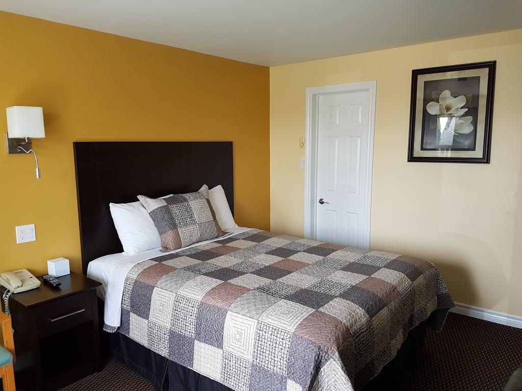 Fox Motor Inn Greater Napanee Pokój zdjęcie