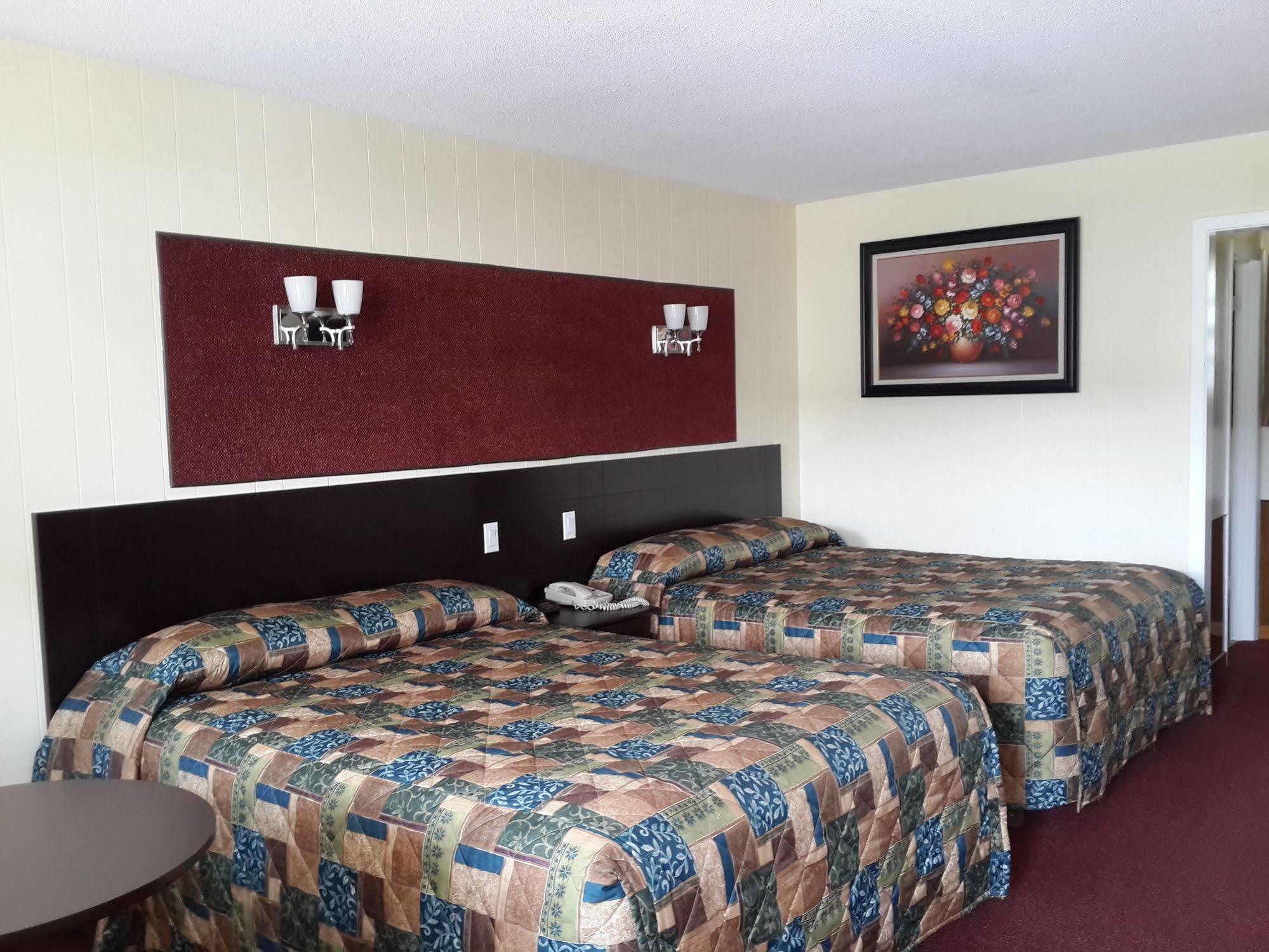 Fox Motor Inn Greater Napanee Zewnętrze zdjęcie