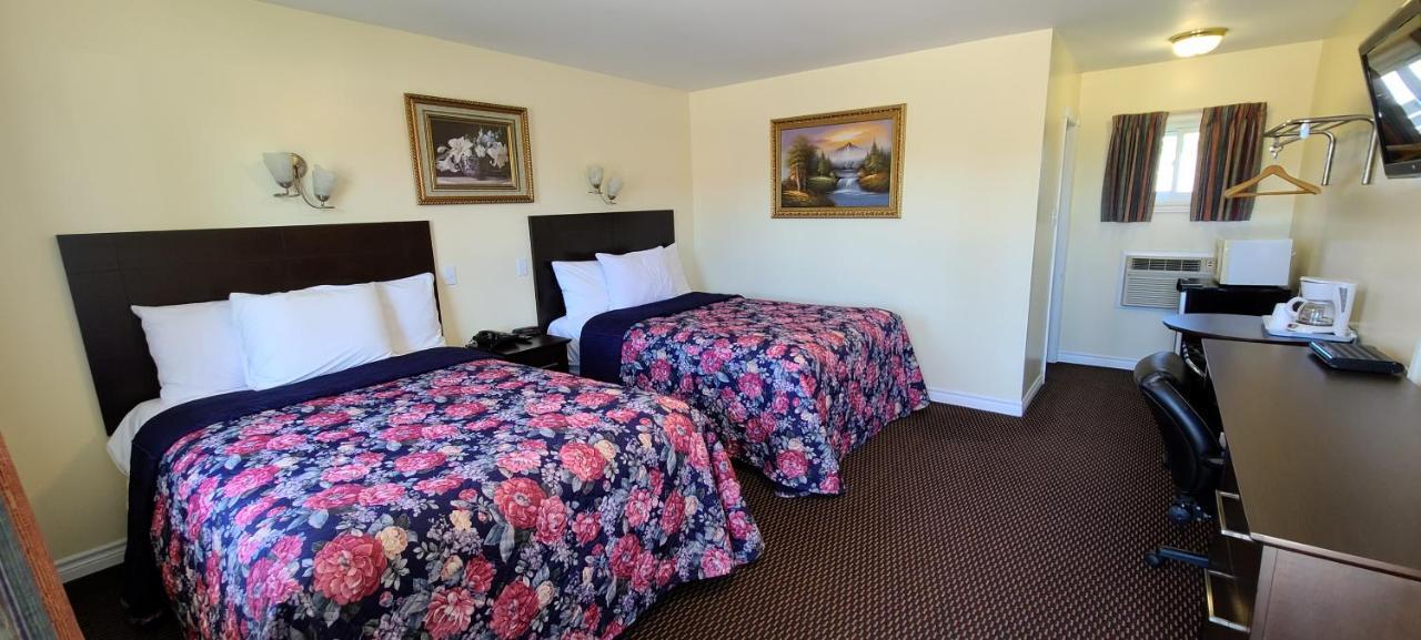 Fox Motor Inn Greater Napanee Zewnętrze zdjęcie